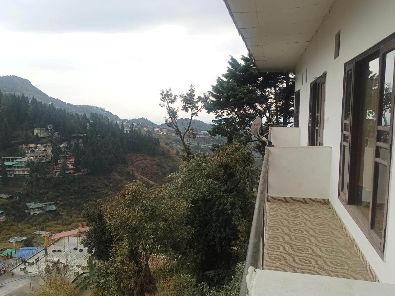 Hotel Himalayan Village Mussoorie Ngoại thất bức ảnh